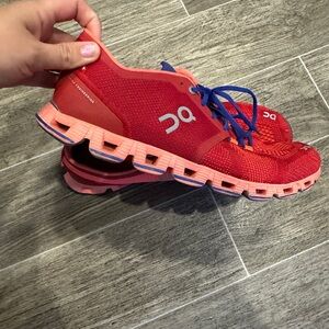 On cloud Woman’s Shoes Size 11